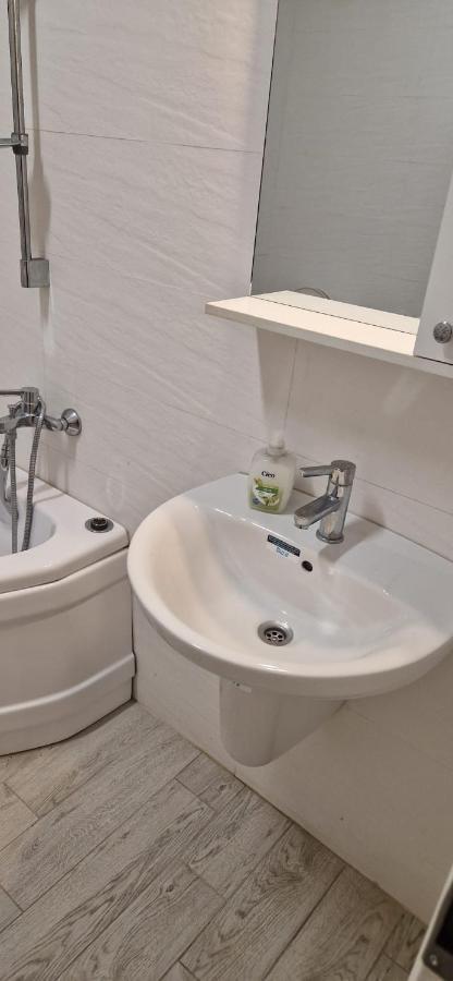 Apartament Militari Residence Roşu Exteriör bild